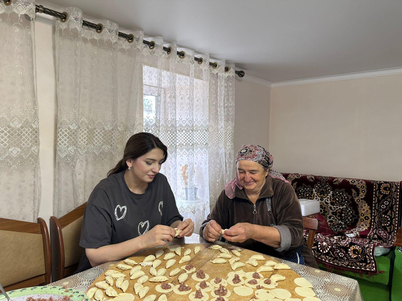 Социальный работник проводит патронаж подопечных